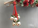Zilveren KerstballenTros Hanger 7Ballen 1 Klokje, Ophalen of Verzenden