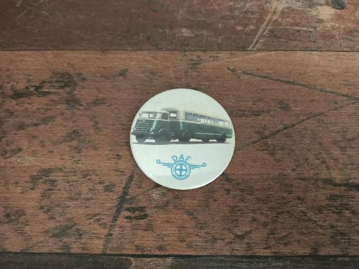 Button: DAF Truck/ Kikker / jaren 60's, Verzamelen, Automerken, Motoren en Formule 1, Gebruikt, Auto's, Verzenden