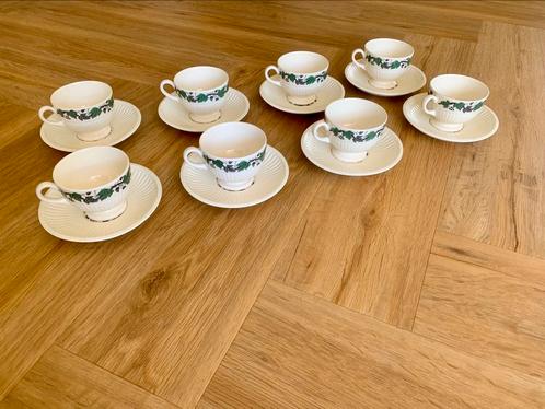 Wedgwood Stratford Kopjes met Schotels, 8 stuks, Huis en Inrichting, Keuken | Servies, Zo goed als nieuw, Kop(pen) en/of Schotel(s)