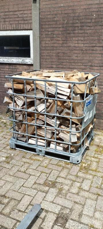 Beuken haardhout - Droog - Per losgestorte kuub beschikbaar voor biedingen