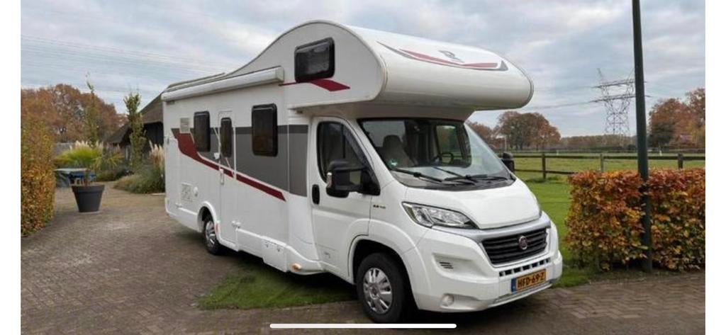 Camper/caravan stalling Hoekschewaard, Caravans en Kamperen, Caravanstallingen