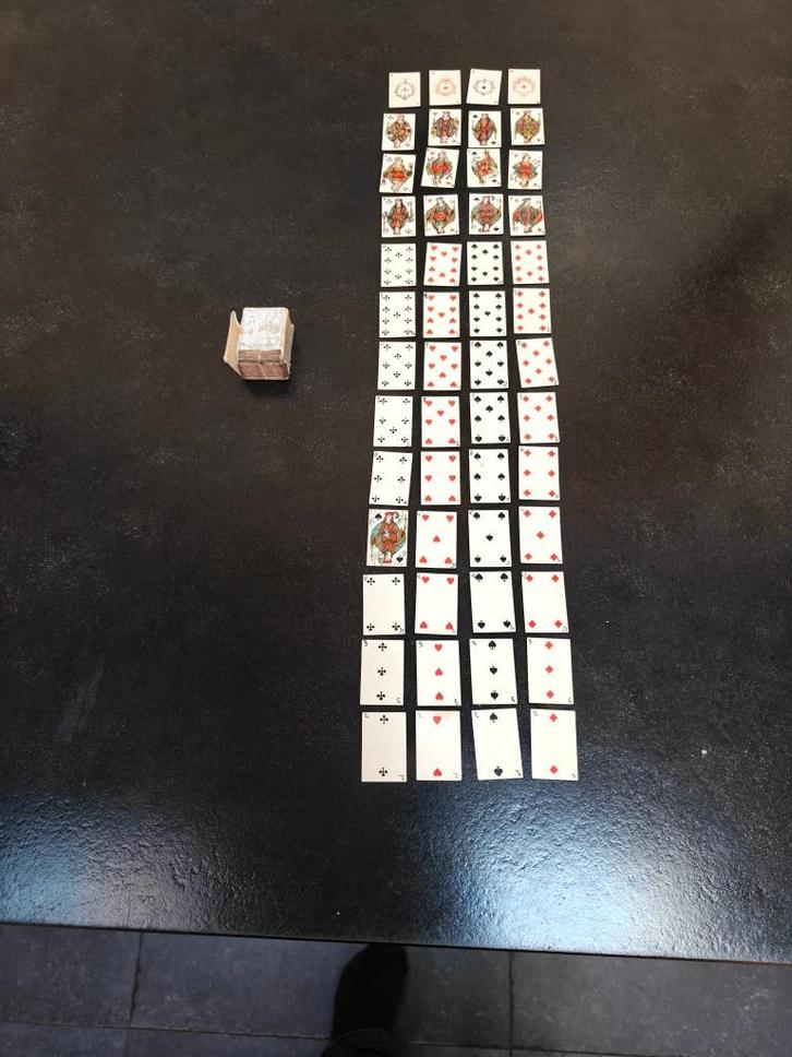 zeer oud miniatuur kaartspel, Antiek en Kunst, Curiosa en Brocante, Ophalen of Verzenden