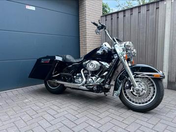 Harley-Davidson Road King uit 2011 met 66.273 km en Led beschikbaar voor biedingen