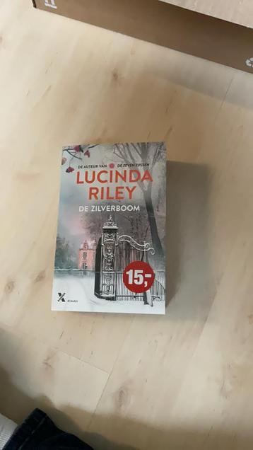 De zilverboom beschikbaar voor biedingen