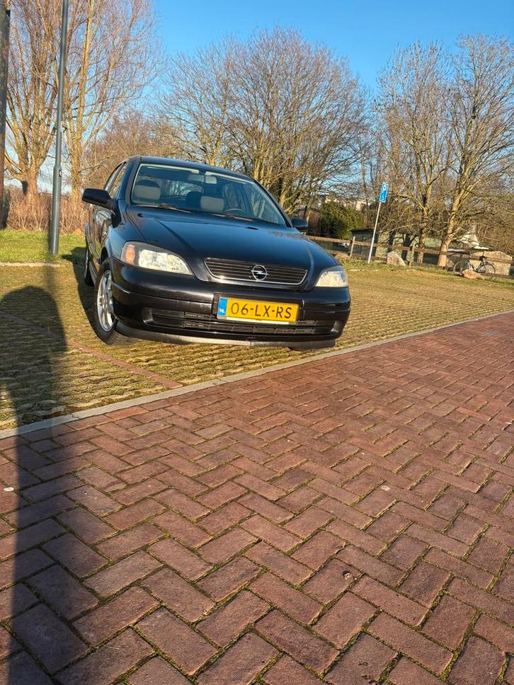 Opel Astra 1.6 8V 5D 2003 Zwart, Auto's, Opel, Bedrijf, Astra, Benzine, C, Hatchback, Handgeschakeld, Origineel Nederlands, Zwart
