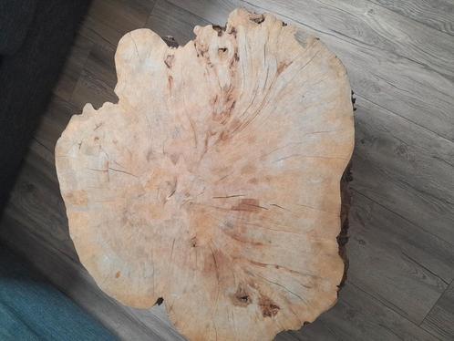 Massief houten salontafel, Huis en Inrichting, Tafels | Salontafels, Gebruikt, Minder dan 50 cm, 50 tot 100 cm, Overige vormen