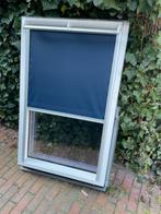 Velux dakraam inclusief rolgordijn en ombouw  70x110, Ophalen, Gebruikt, Minder dan 80 cm, 80 tot 120 cm