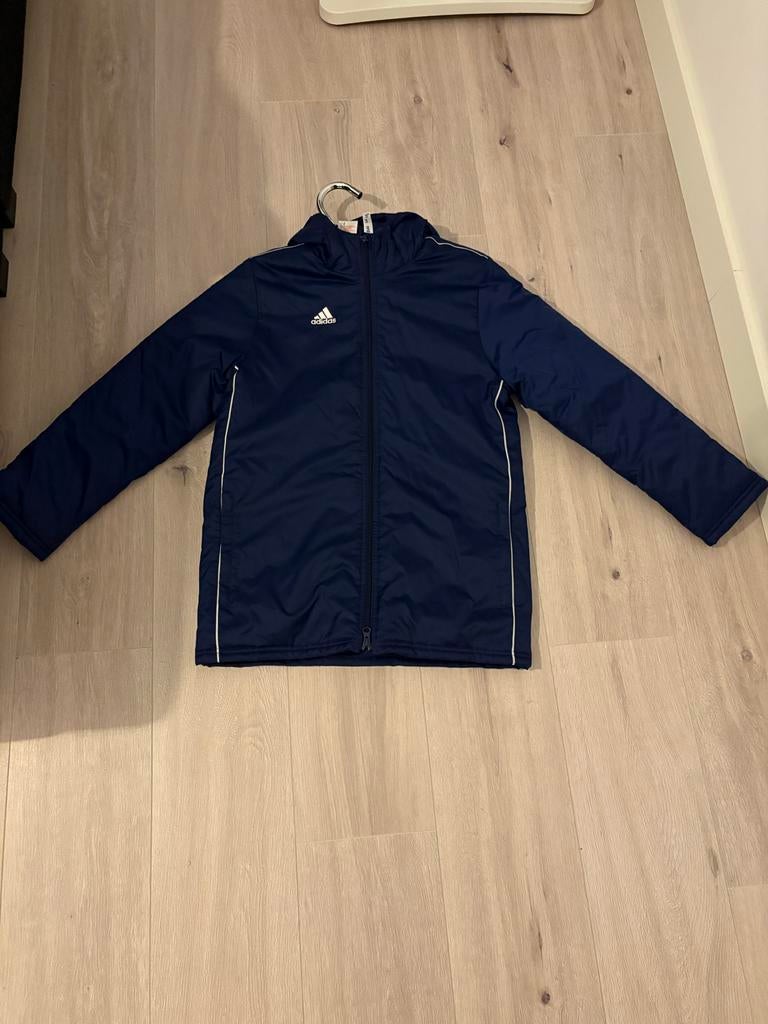 Adidas Winterjas Donkerblauw Maat 152 Original van adidas, Ophalen of Verzenden, Zo goed als nieuw, Maat 46 (S) of kleiner, Blauw