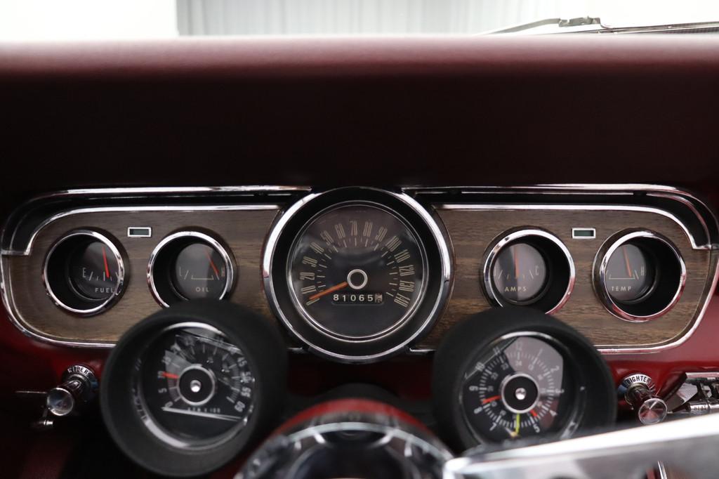 Ford Mustang Cabriolet V8 | Handgeschakeld | Perfect geresta, Auto's, 228 pk, Cabriolet, 4 stoelen, Zwart