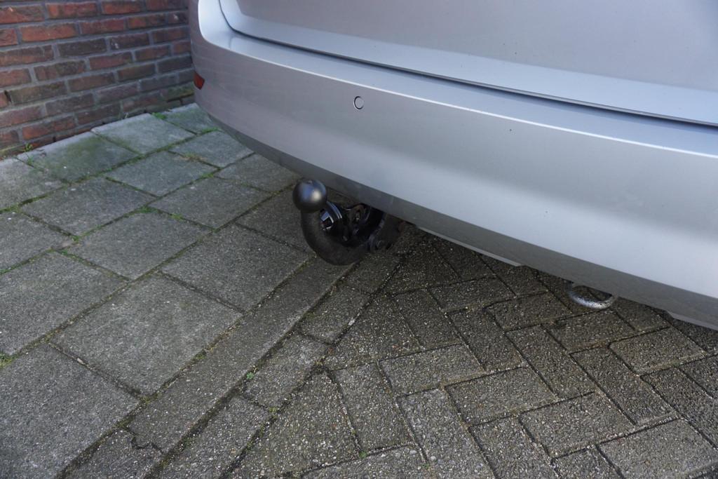 Skoda Fabia Combi 1.0 TSI Business Edition/Trekhaak/Navigati, Auto's, Skoda, Stof, Gebruikt, 95 pk, 1036 kg