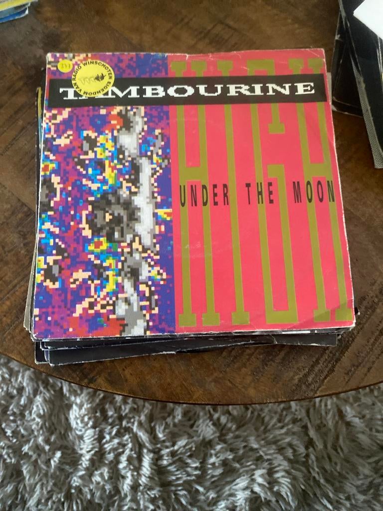 Tambourine - High Under The Moon / Cherry Baby Vinyl Single, Ophalen of Verzenden, Gebruikt, 7 inch