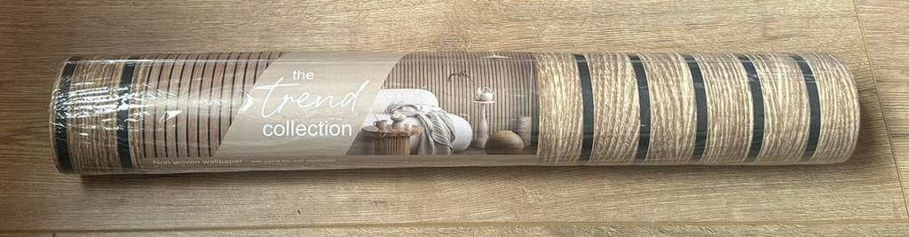 Non woven wallpaper  vliesbehang, Huis en Inrichting, Stoffering | Behang, Ophalen, Bruin
