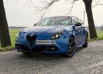 Alfa Romeo Giulietta 1.4 Turbo Automaat (2018), Auto's, Zwart, 4 cilinders, Blauw, Bedrijf