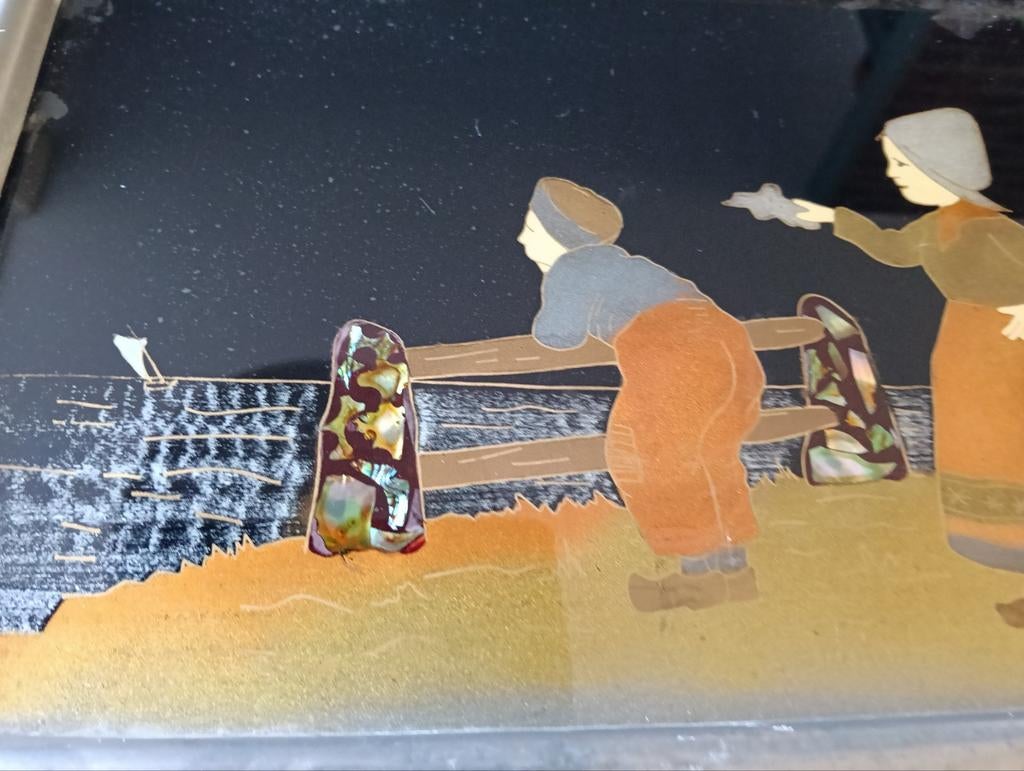 Oud dienblaadje met tafereel vissersboot uitzwaaien, Ophalen of Verzenden