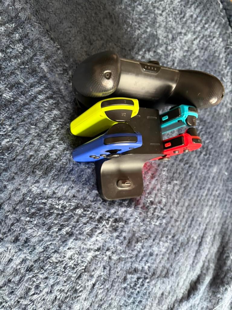 Nintendo switch multi dock, 1 speler, Ophalen of Verzenden, Zo goed als nieuw, Vanaf 7 jaar