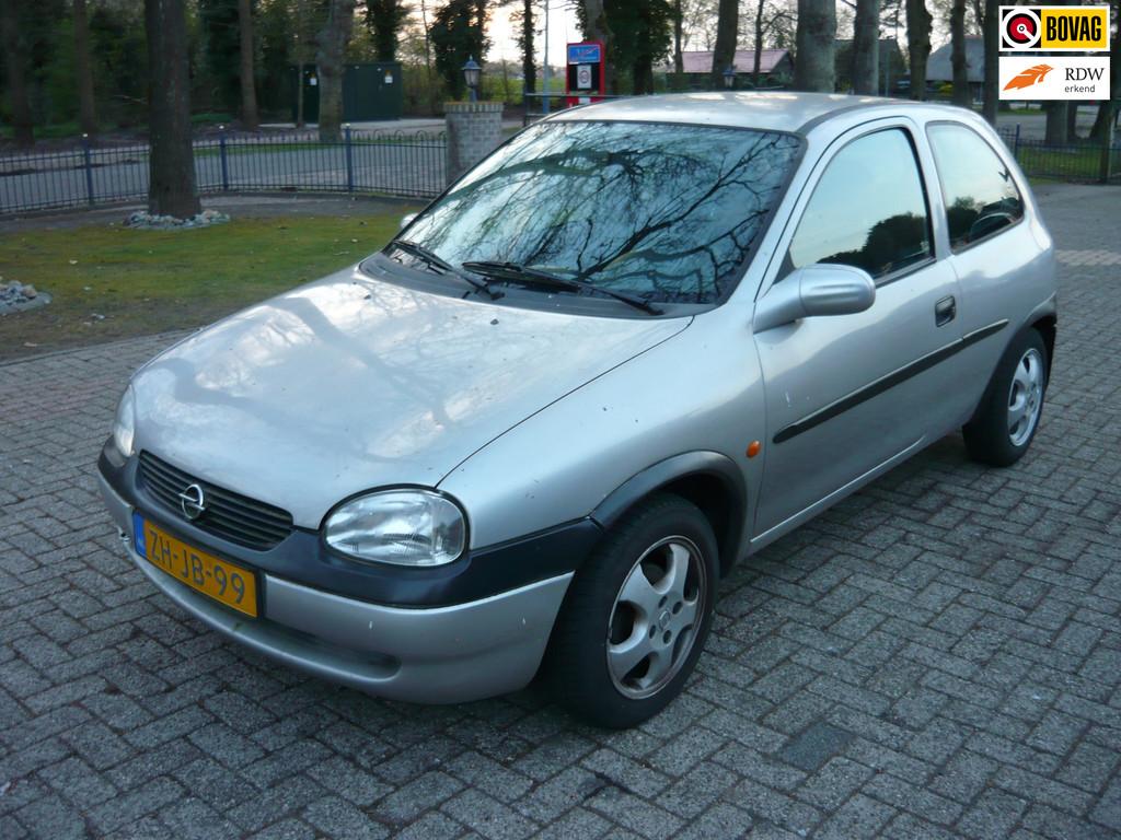 Opel Corsa 1.2i-16V Strada Cool, Auto's, Gebruikt, 31 €/maand, Origineel Nederlands, Bedrijf