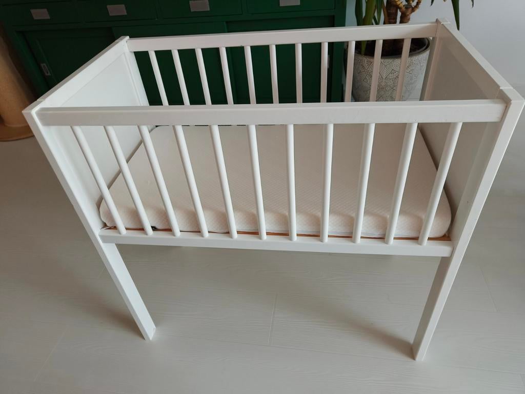 Wit wiegje met matras, Kinderen en Baby's, Babywiegjes en Ledikanten, Ophalen, Gebruikt, Wieg