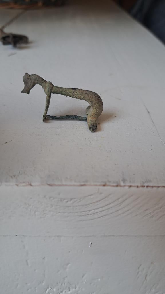 Romeinse paarden fibula, Ophalen of Verzenden, Brons