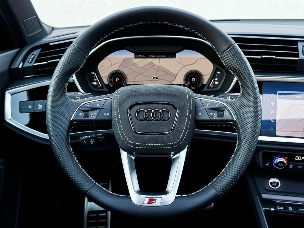 Audi Q3 Sportback 45TFSI e 245pk S-Tronic Competition S Edit, Gebruikt, Hybride Elektrisch/Benzine, SUV of Terreinwagen, Zilver of Grijs