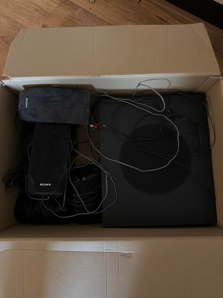 Philips & Sony Speakerset met Subwoofer (7 stuks), Audio, Tv en Foto, Luidsprekers, Ophalen, Philips, Gebruikt, Complete surroundset