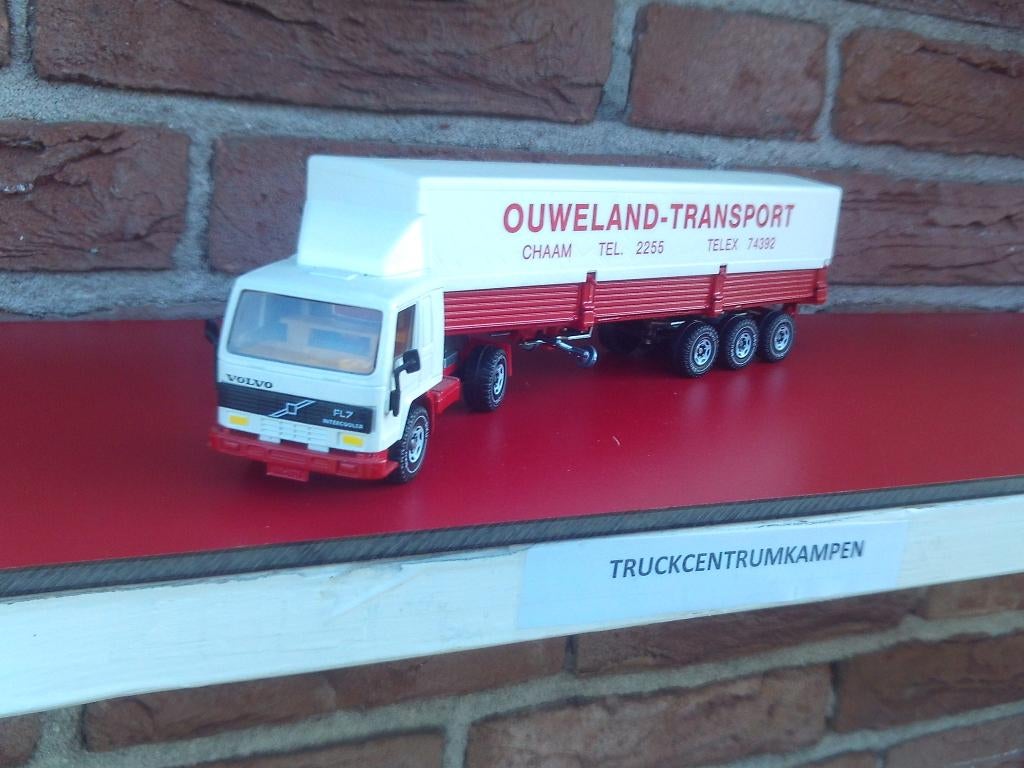 Siku  Volvo  FL7  met  oplegger  van  Ouweland., Hobby en Vrije tijd, Modelauto's | 1:50, Ophalen of Verzenden, Nieuw, Bus of Vrachtwagen