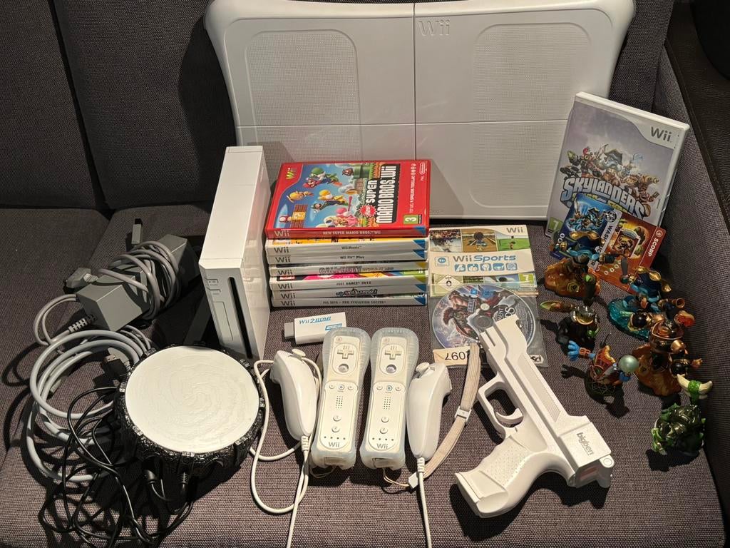 Zeer complete Nintendo Wii set met balance board en Mario, Spelcomputers en Games, Spelcomputers | Nintendo Wii, Ophalen of Verzenden