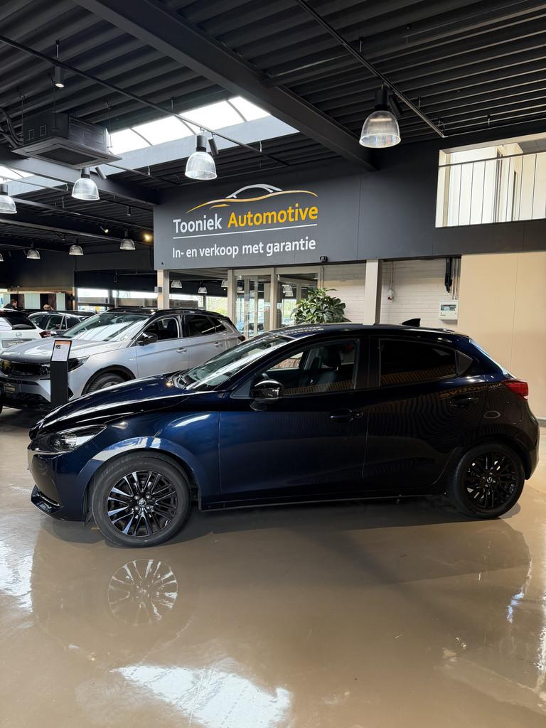 Mazda 2 1.5 Skyactiv-G Luxury Navigatie Airco (bj 2022), Auto's, Mazda, Voorwielaandrijving, Stof, Gebruikt, 4 cilinders