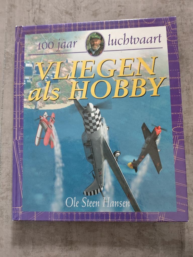 100 jaar Luchtvaart Vliegen als Hobby, Ophalen of Verzenden, Zo goed als nieuw