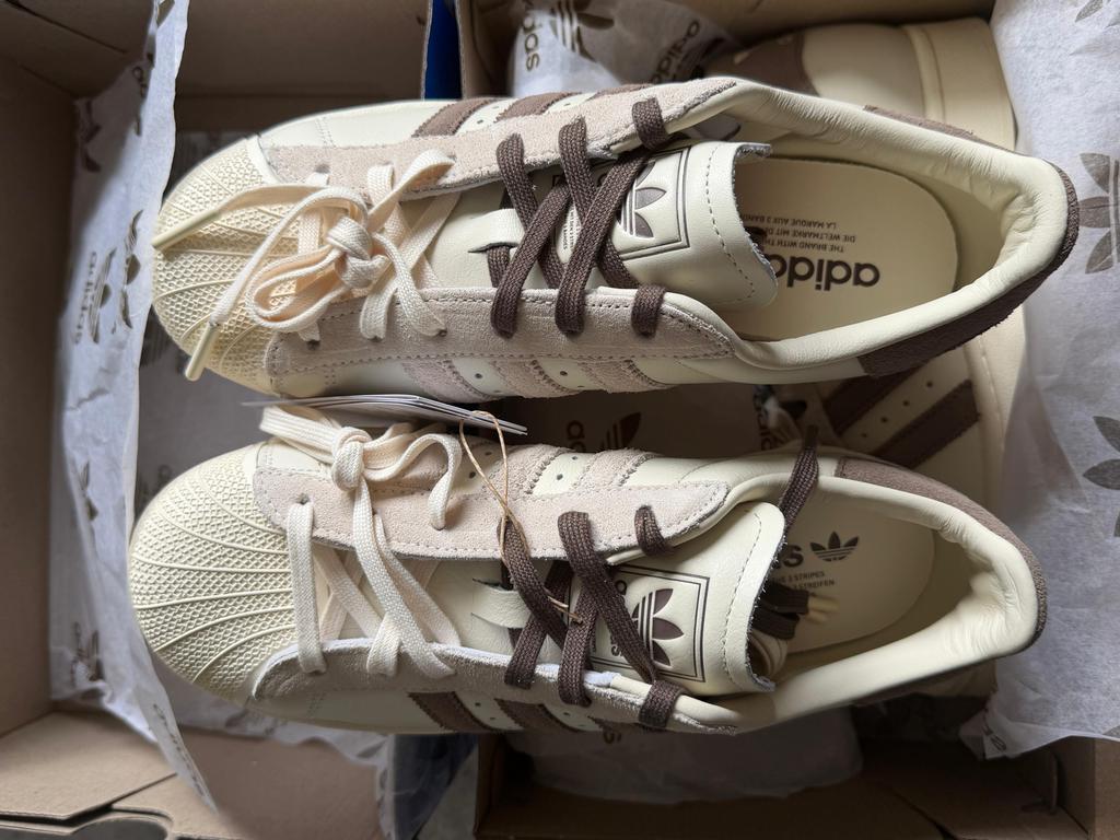 Adidas Superstar II Molly Mae Latte, Kleding | Dames, Ophalen of Verzenden, Nieuw, Beige, Sneakers of Gympen