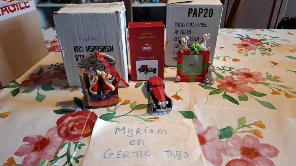 Disney 101 Dalmatians ornament set, Ophalen of Verzenden, Overige figuren, Zo goed als nieuw, Beeldje of Figuurtje