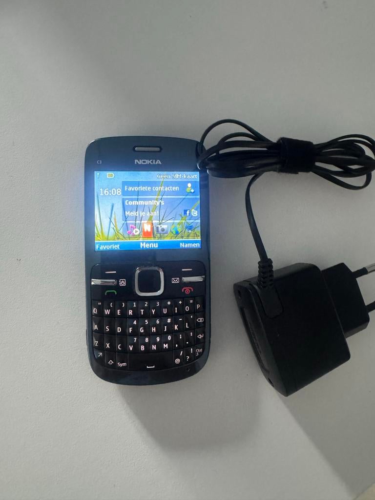 Nokia C3-00 met oplader, Telecommunicatie, Mobiele telefoons | Nokia, Gebruikt, Zwart, Fysiek toetsenbord, Ophalen of Verzenden
