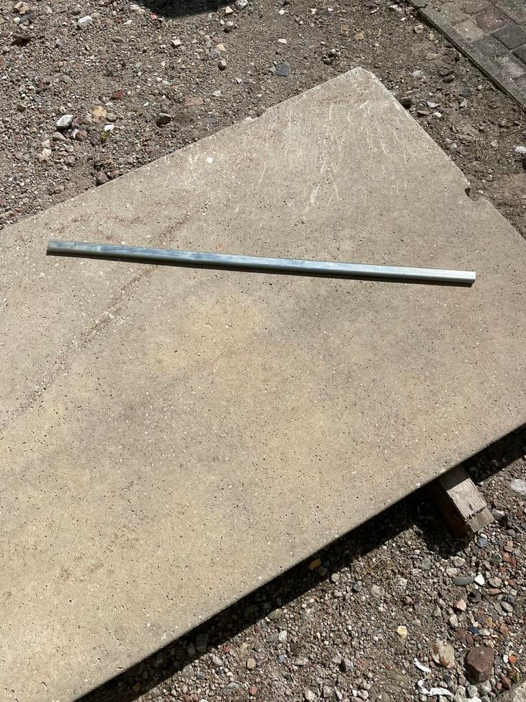 IKEA IJZEREN KLEDINGSTANG, 98 CM., Ophalen of Verzenden, Zo goed als nieuw