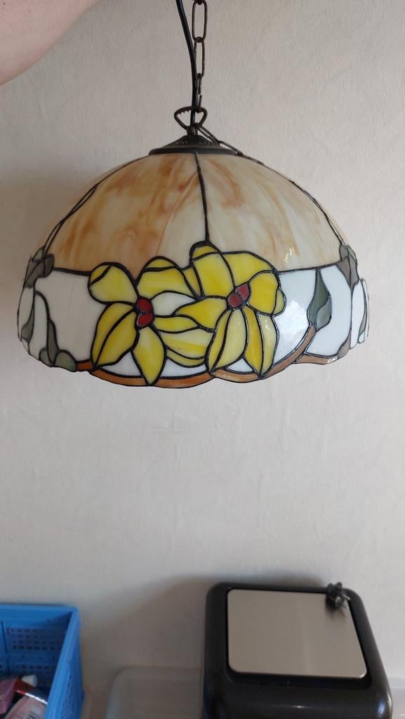 Tiffany Hanglamp met geel bloemenpatroon, Huis en Inrichting, Lampen | Hanglampen, Ophalen, Glas, Minder dan 50 cm