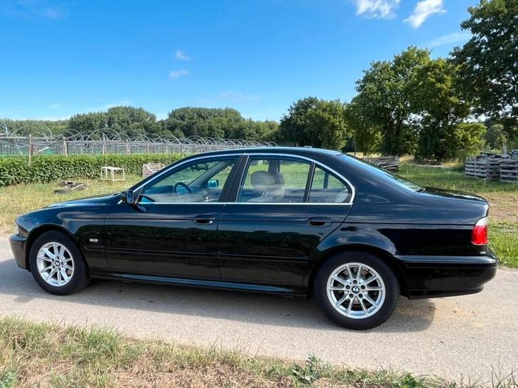 BMW 5-Serie 2.2 I 520 2001 Zwart, Auto's, BMW, Particulier, 5-Serie, ABS, Airbags, Airconditioning, Alarm, Bluetooth, Boordcomputer