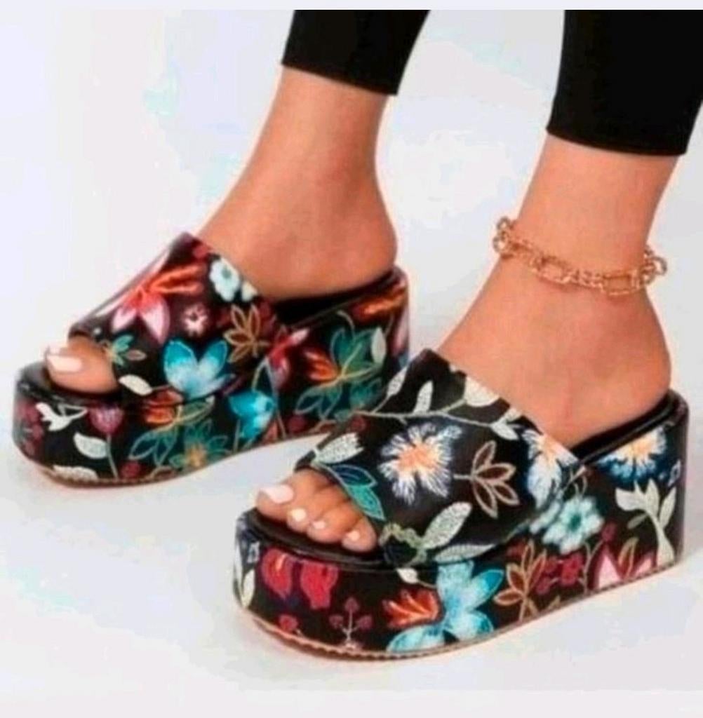 Nieuwe sandaal/muiltje maat 38. Binnenzool 24.5 cm, Overige kleuren, Nieuw, Sandalen of Muiltjes, Ophalen of Verzenden