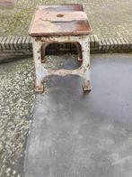 Onderstel voor diverse dingen zoals kolomboormachine., Ophalen