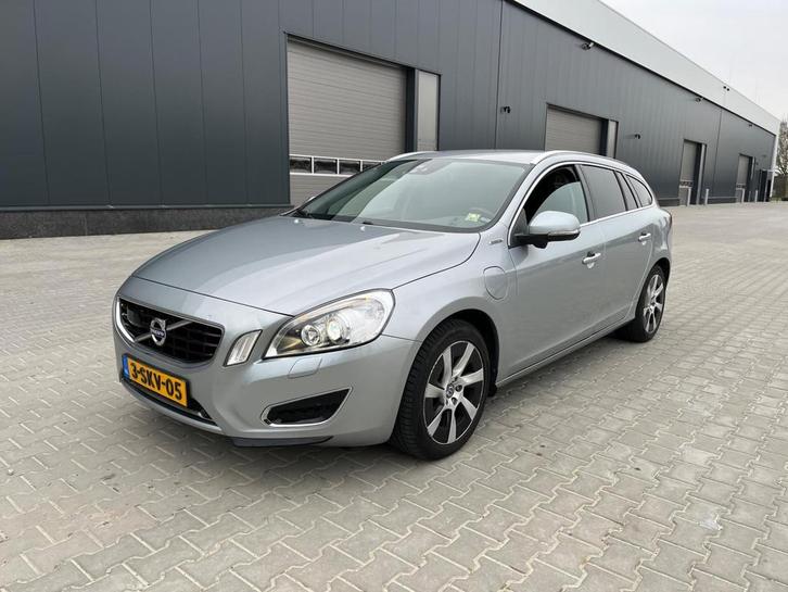 Volvo V60 2.4 D6 AWD Plug-In Hybrid Pure Limited, Auto's, Volvo, Bedrijf, Te koop, V60, 4x4, ABS, Achteruitrijcamera, Airbags