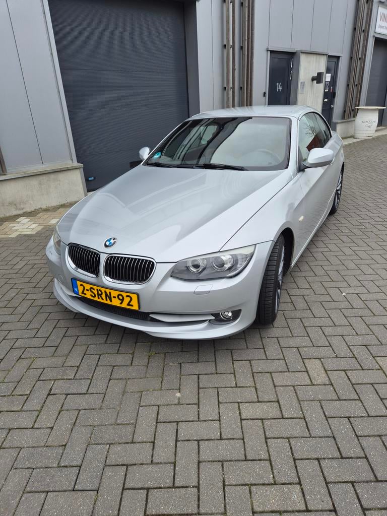 BMW 3-Serie 320i 170pk Aut. 2013 Grijs, Auto's, BMW, Automaat, Achterwielaandrijving, 1995 cc, 4 cilinders