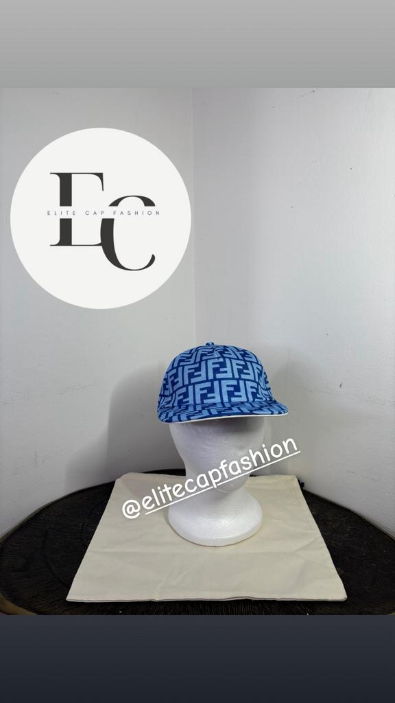 Fendi pet, Ophalen of Verzenden, Nieuw, 57 cm (M, 7⅛ inch) of minder, Pet