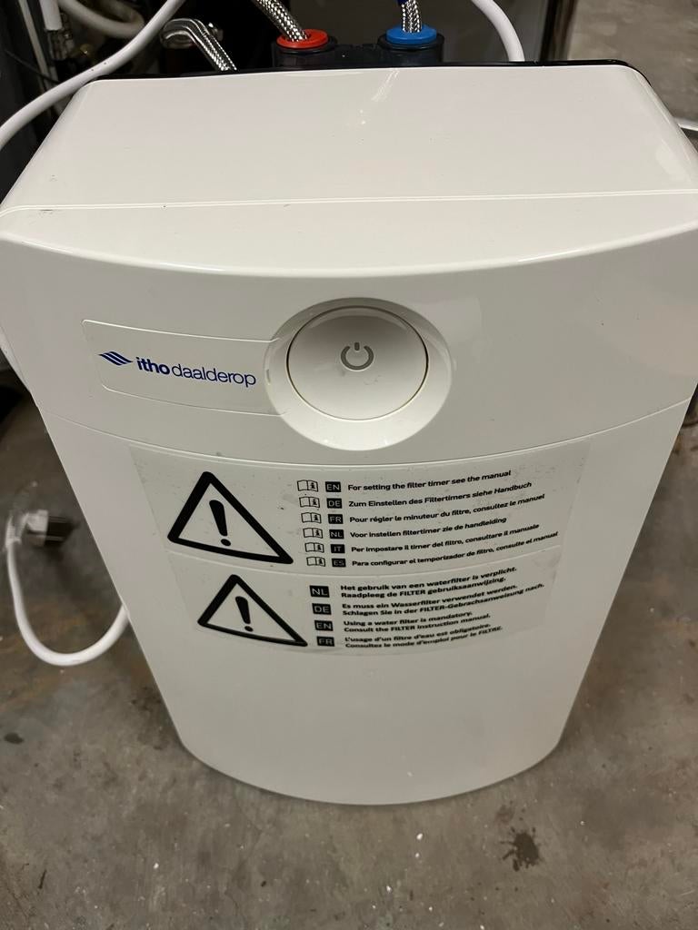 Kokend water boiler inclusief kraan compleet, Gebruikt, Terugslagbeveiliging (TTB), Minder dan 20 liter, Onbekend