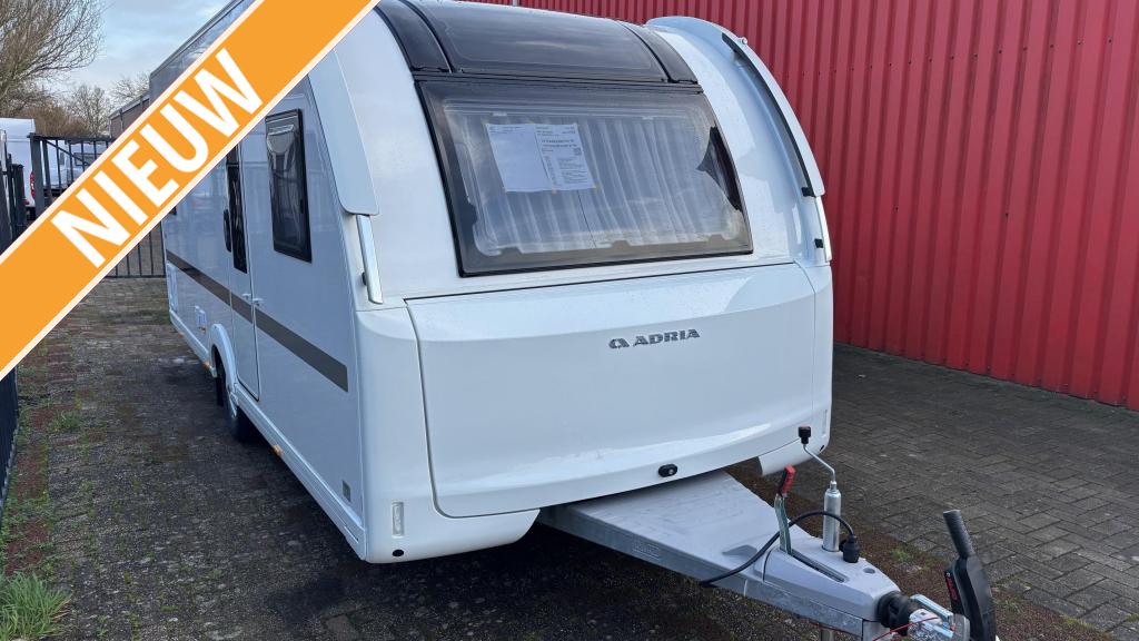 Adria Adora 522 UP uit voorraad leverbaar, Caravans en Kamperen, Caravans, Rondzit, 5 tot 6 meter, 1250 - 1500 kg, Tot en met 4