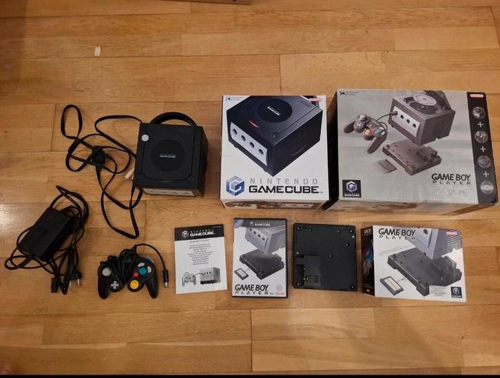 Gamecube gameboy player pak pal, Spelcomputers en Games, Spelcomputers | Nintendo GameCube, Gebruikt, Zwart, Met 2 controllers