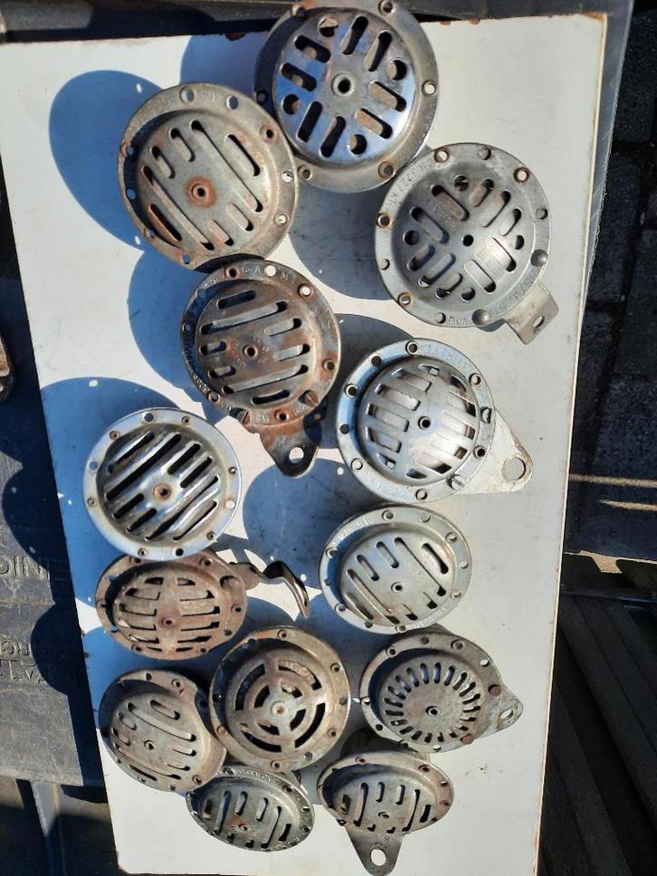 partijtje oldtimer claxons voornamelijk kreidler, Fietsen en Brommers, Brommeronderdelen | Oldtimers, Gebruikt, Overige merken