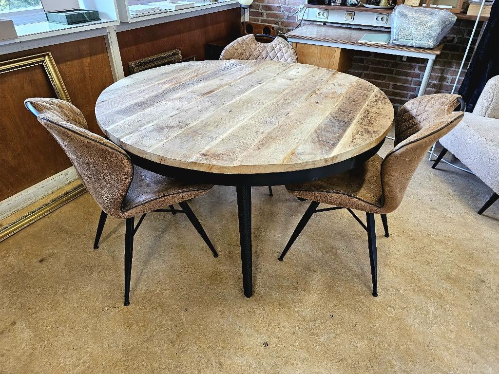 Blikvanger: Industriële mango houten eettafel, uniek design, Rond, Zo goed als nieuw, Industrieel, Drie personen