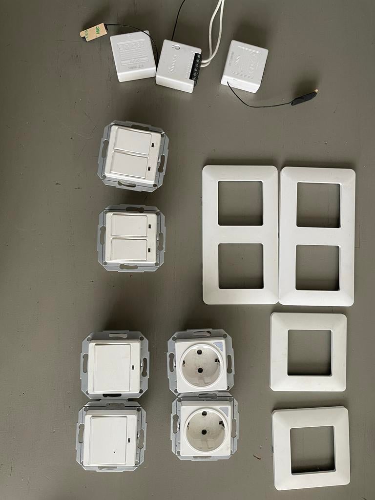 Sonoff smart switch en stopcontacten, Ophalen of Verzenden, Gebruikt