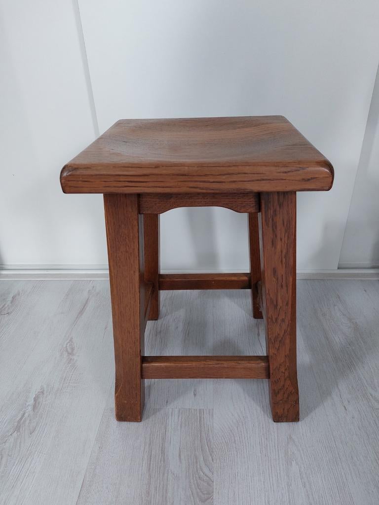 Massief eiken krukje - Robuust en tijdloos design, Ophalen, Gebruikt, Hout