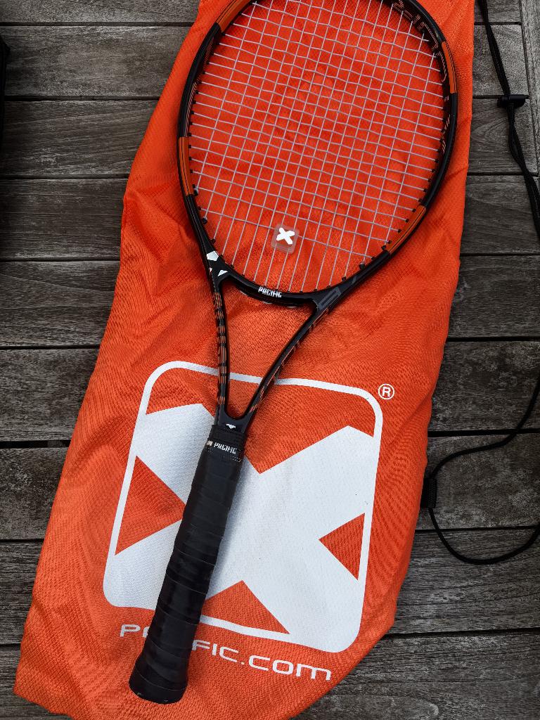 Tennisracket pacific X tour, Sport en Fitness, Overige merken, Ophalen of Verzenden, Zo goed als nieuw, Racket