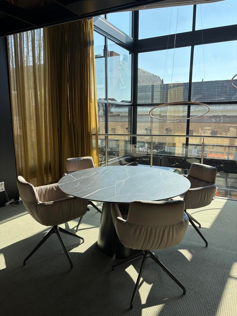 Showmodel Metaform Split eetkamertafel rond 140cm Keramiek, Huis en Inrichting, Tafels | Eettafels, Nieuw, 100 tot 150 cm, 100 tot 150 cm