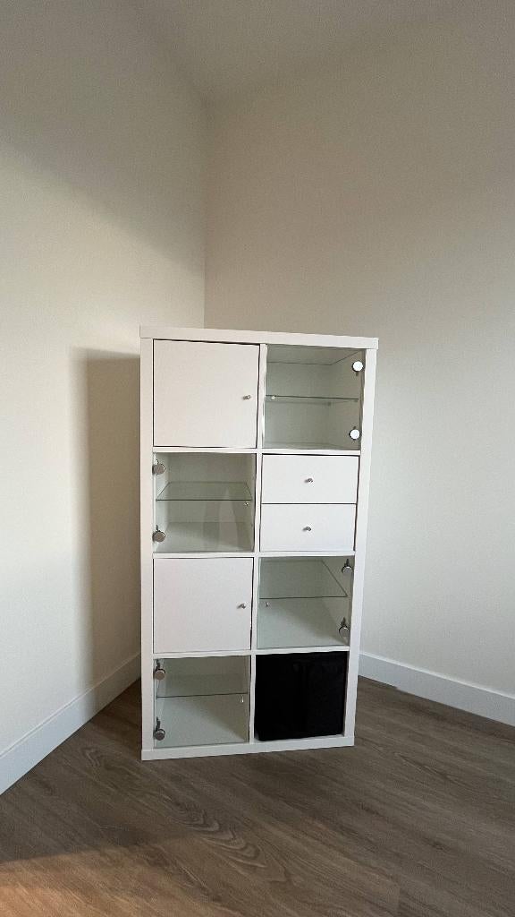 Kallax kast ikea Wit 8 vakken, Ophalen, Met deur(en), 100 tot 150 cm, 50 tot 100 cm