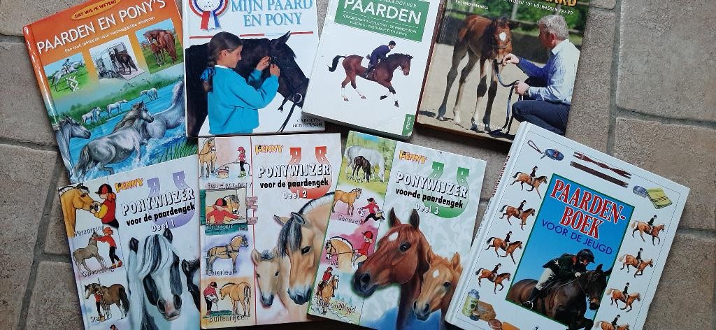 informatie boeken over paarden, Ophalen, Gelezen, Paarden of Pony's